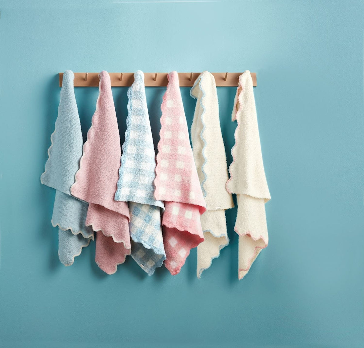 Scallop Chenille Blanket (4 Styles)