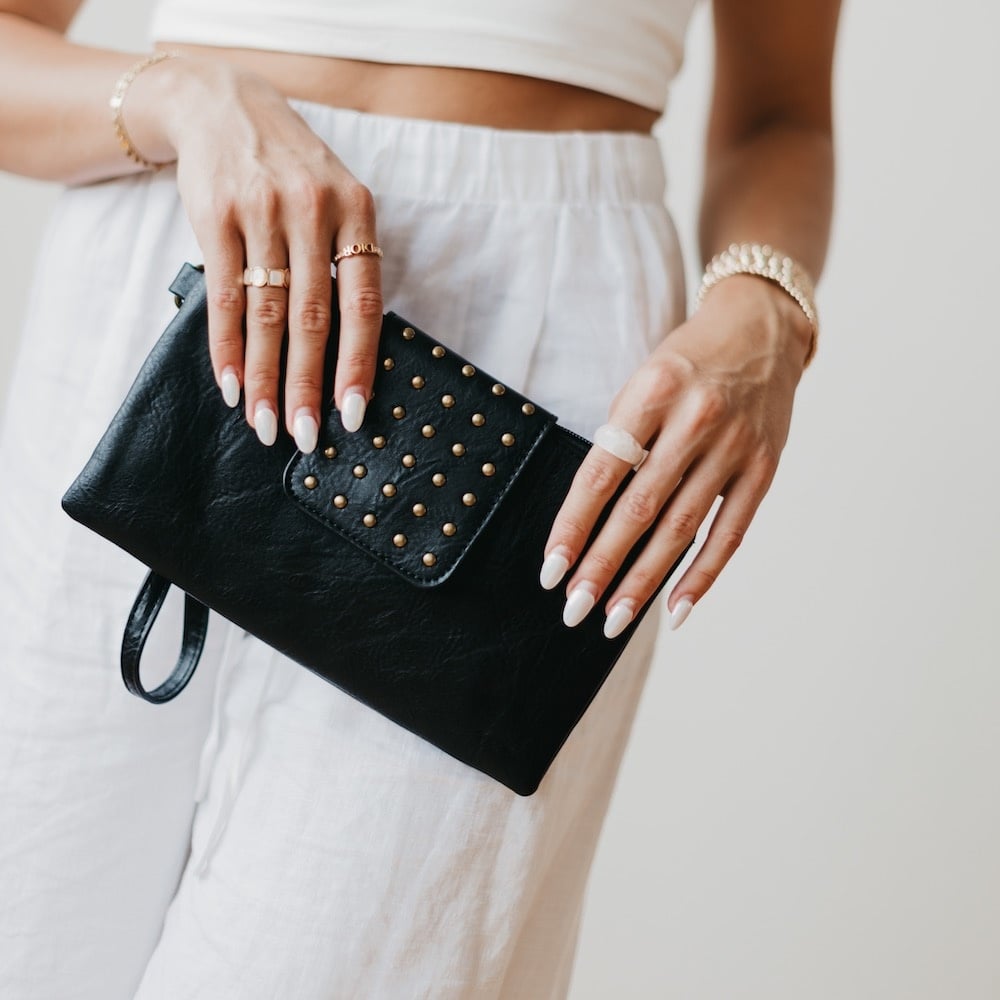 Riviera Maya Rivet Clutch - Black — alternate view 2