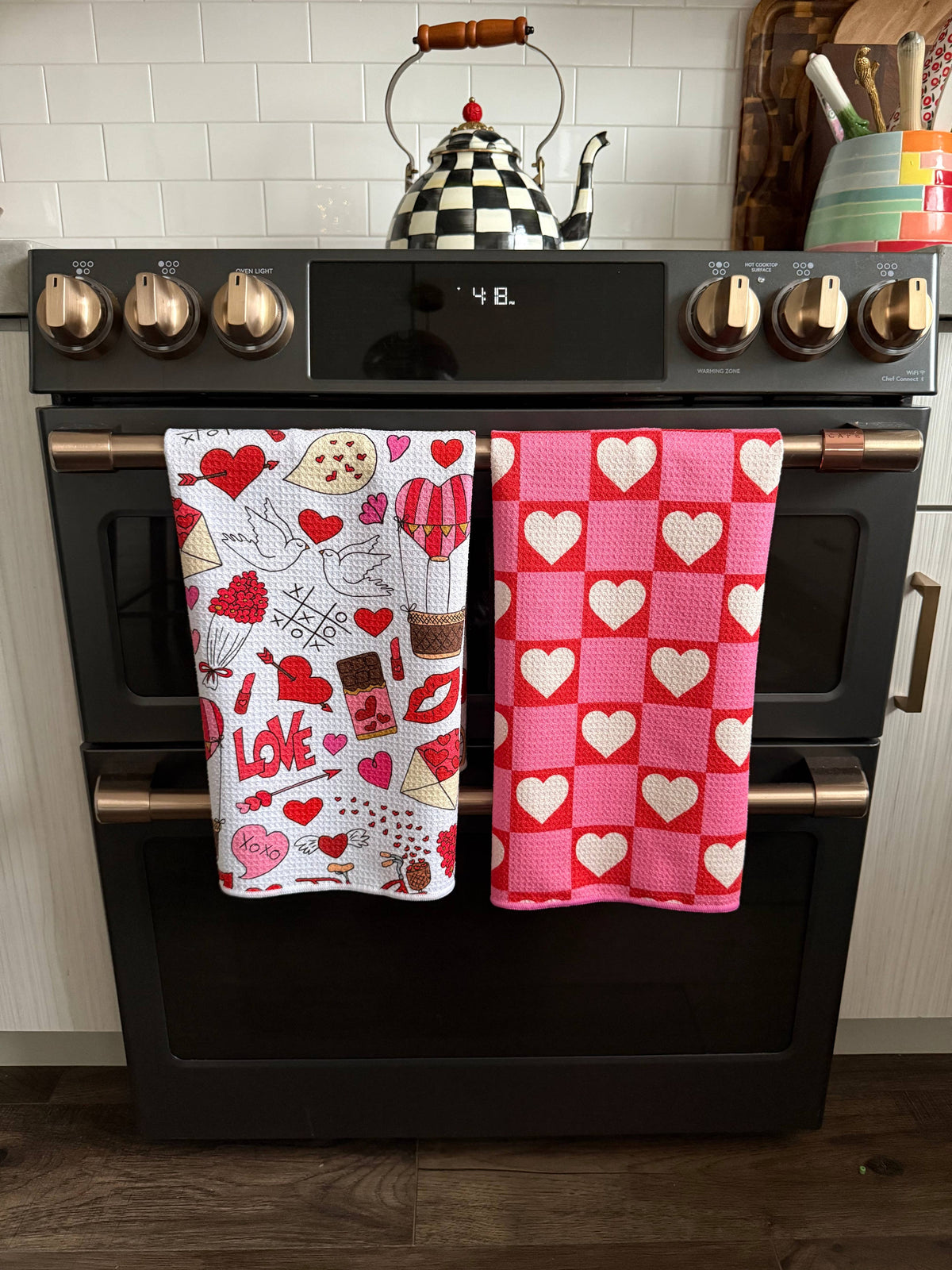 Smitten: Double-Sided Hand Towel — alternate view 3