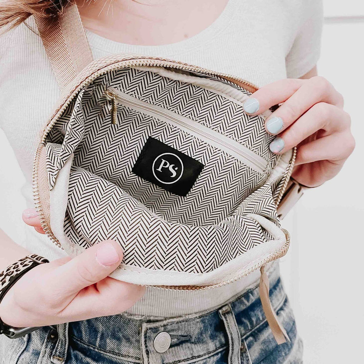 Brooklyn Bum Bag - Tan — alternate view 2