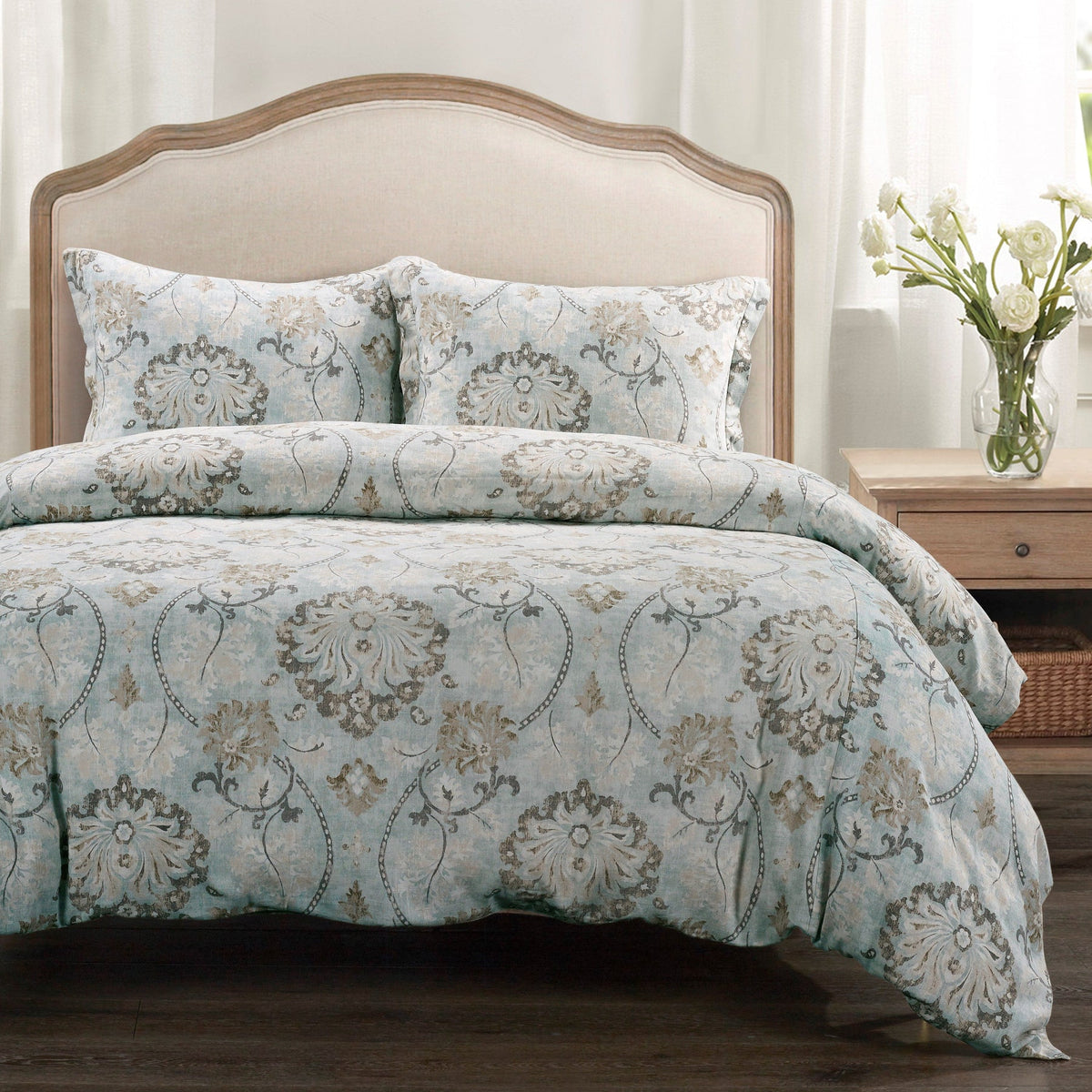 Dalia Washed Linen Bedding Set — alternate view 4