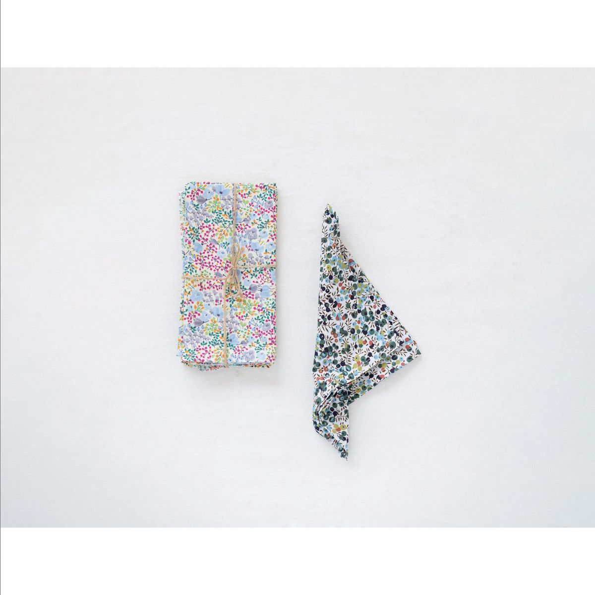 Cotton Printed Napkins with Ditsy Floral Pattern- Set of 4 — alternate view 2